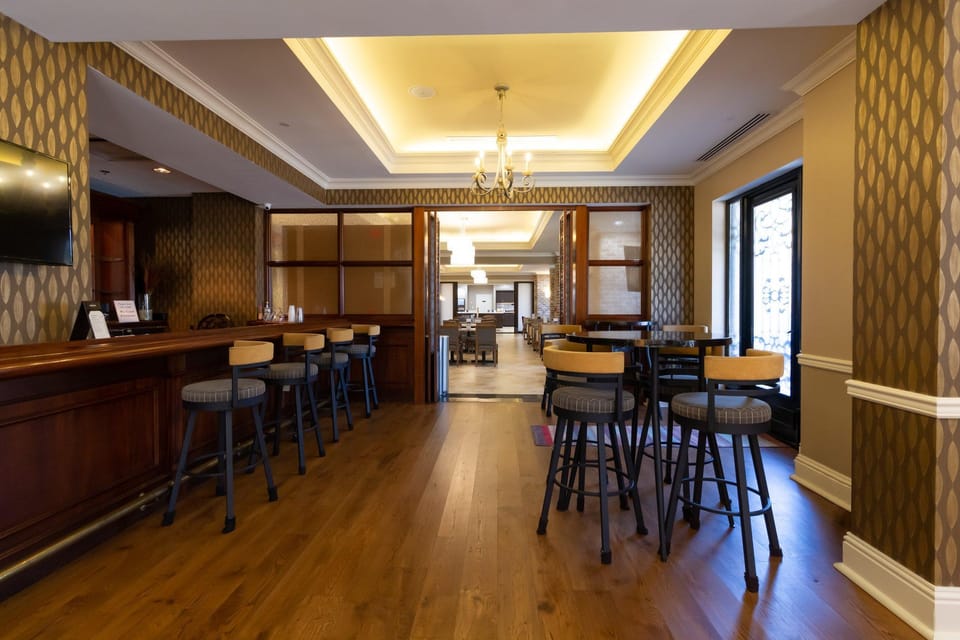 Bar/lounge