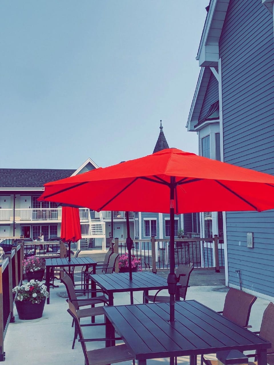 Falls Inn and Suites Hotel in Niagara Falls