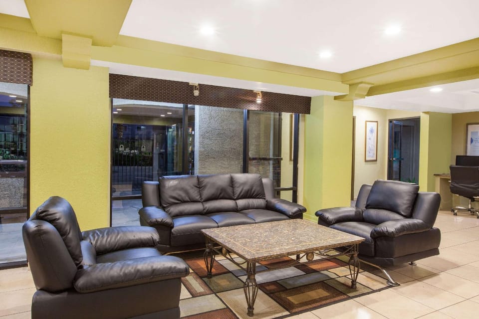 Days Inn by Wyndham San Jose Milpitas Hotel in Milpitas