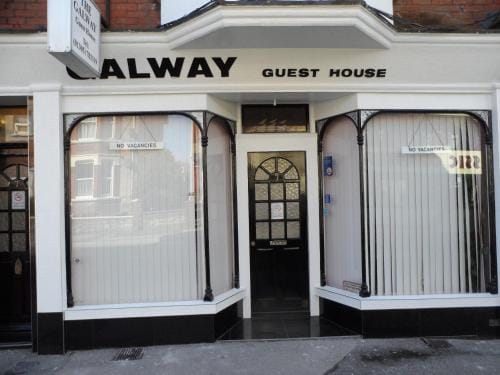 Galway Guest House Hotel in Weymouth