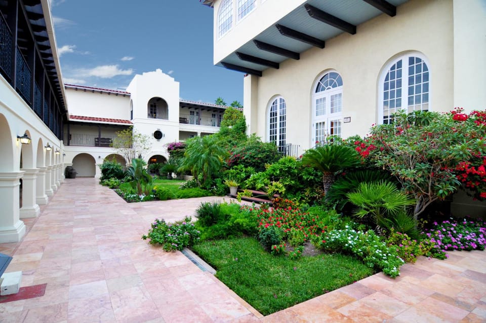 La Posada Hotel Hotel in Laredo