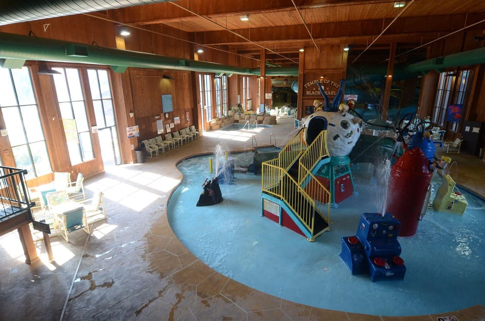 Polynesian Water Park Resort Resort in Wisconsin Dells