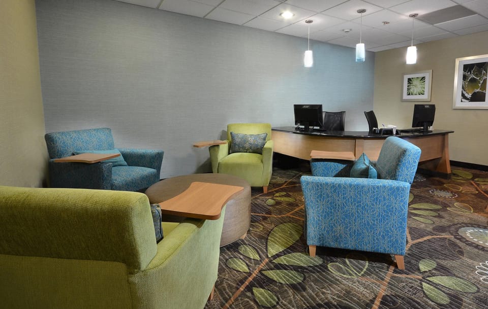 Holiday Inn Express Hotel & Suites High Point South By IHG Hotel in North Carolina
