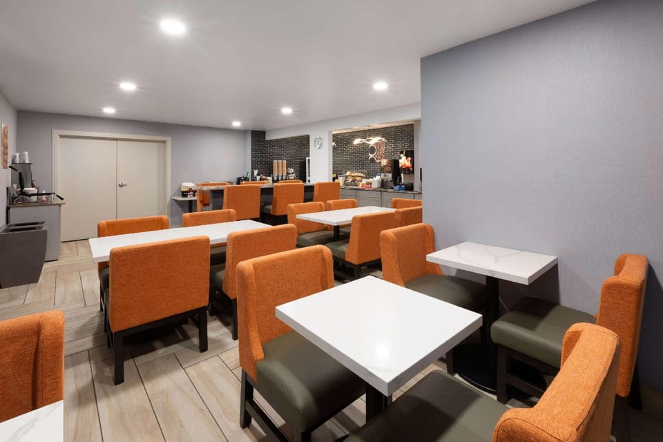 La Quinta Inn by Wyndham Sheboygan Hotel in Sheboygan