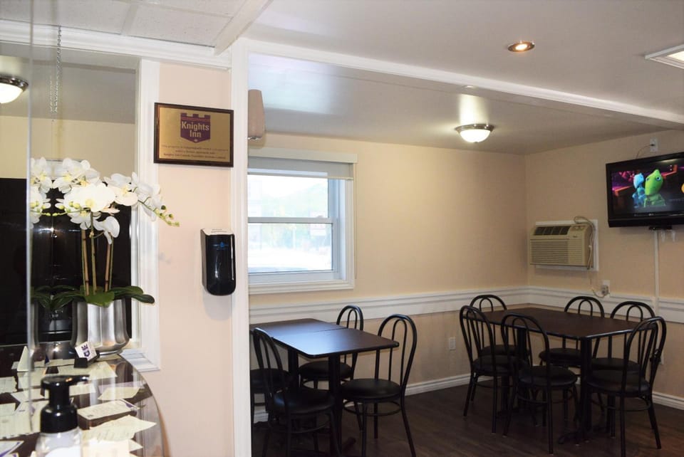 Knights Inn - Arnprior ON Motel in Arnprior
