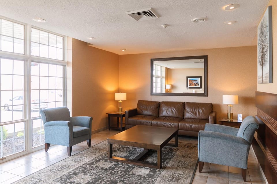 Shared lounge/TV area