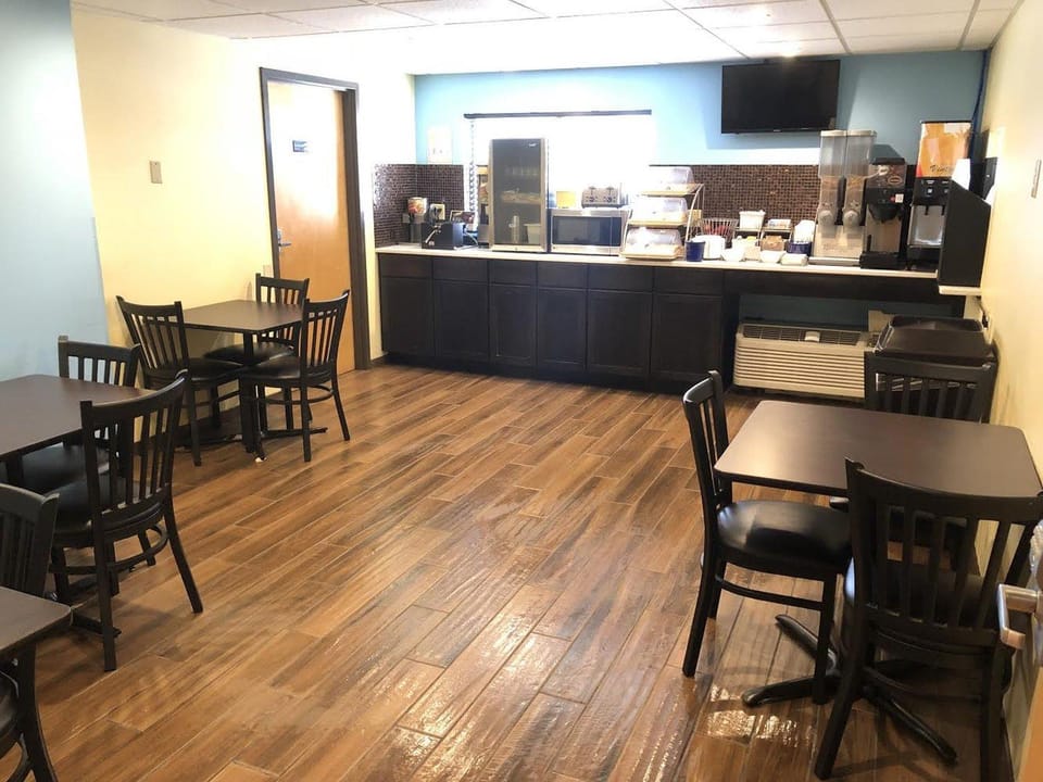 Days Inn by Wyndham Grove City Columbus South Hotel in Grove City