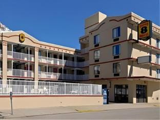 Super 8 By Wyndham Atlantic City Hotel in Atlantic City