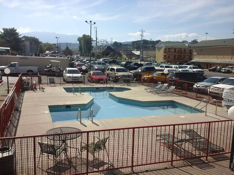 River Place Inn - Pigeon Forge Motel in Pigeon Forge