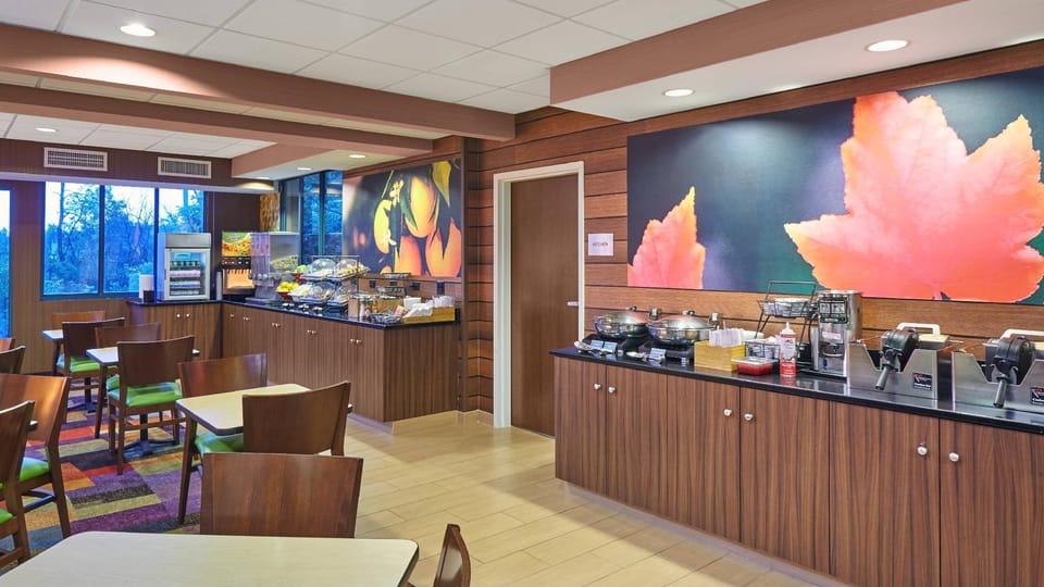 Fairfield by Marriott Inn & Suites Chicago Lombard Hotel in Lombard