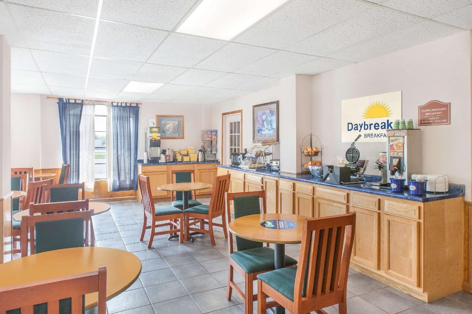 Days Inn by Wyndham Fayetteville Hotel in Fayetteville