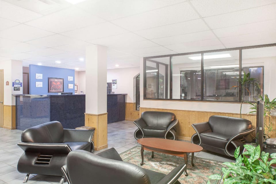 Days Inn by Wyndham Fayetteville Hotel in Fayetteville
