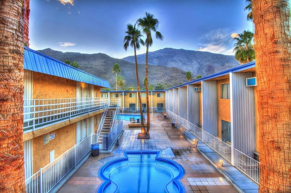 Delos Reyes Palm Springs Motel in Palm Springs