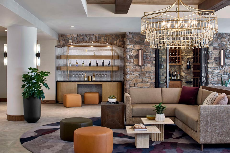Bellasera Hotel & Suites Paso Robles, Tapestry by Hilton Hotel in Templeton