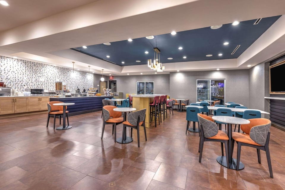 La Quinta Inn & Suites by Wyndham Woodway - Waco South Hotel in Woodway
