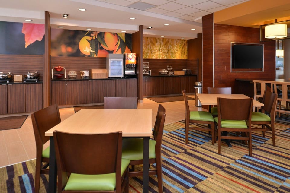 Fairfield by Marriott Inn & Suites Sacramento Airport Woodland Hotel in Woodland