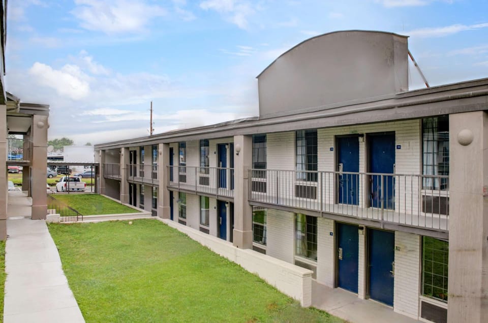 Motel 6 Chickasha, OK Hotel in Oklahoma