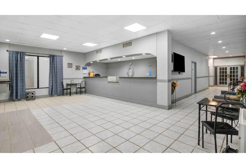 Motel 6 Chickasha, OK Hotel in Oklahoma