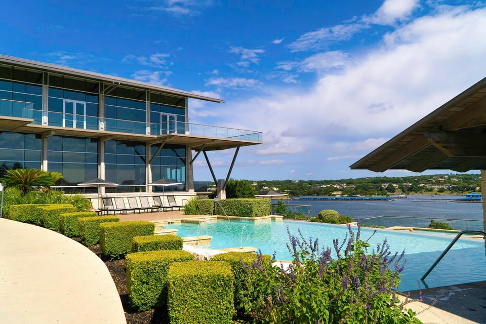 Lakeway Resort and Spa Resort in Point Venture