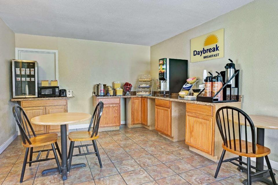 Days Inn by Wyndham Elizabeth City Hotel in Elizabeth City