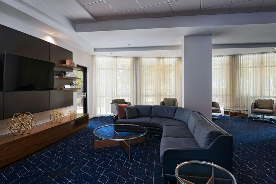 Courtyard by Marriott Austin Airport Hotel in Montopolis
