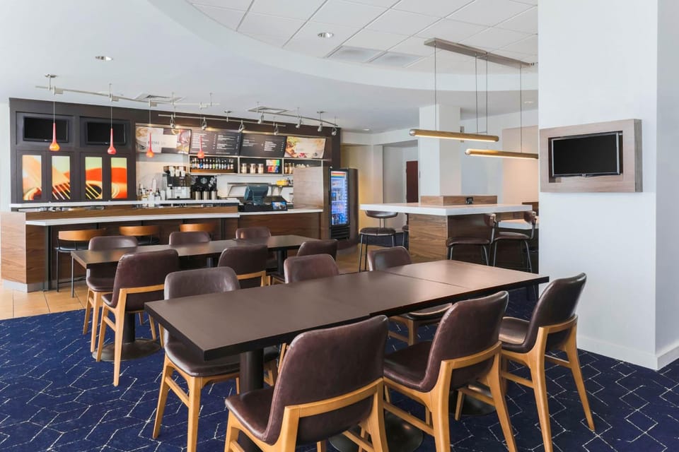 Courtyard by Marriott Austin Airport Hotel in Montopolis