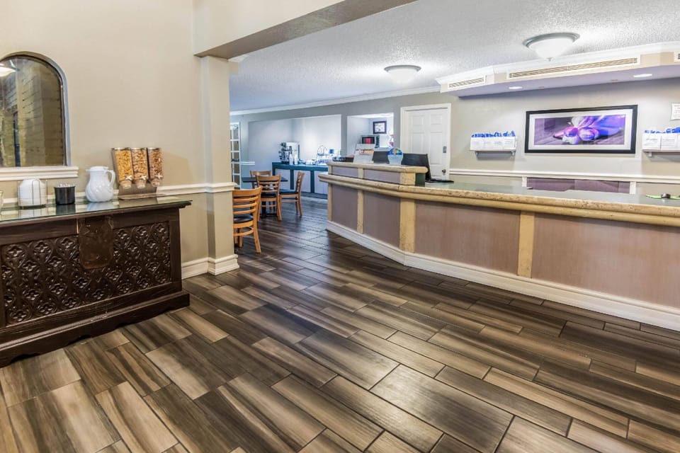 La Quinta Inn By Wyndham IH-10 West San Antonio TX Hotel in San Antonio