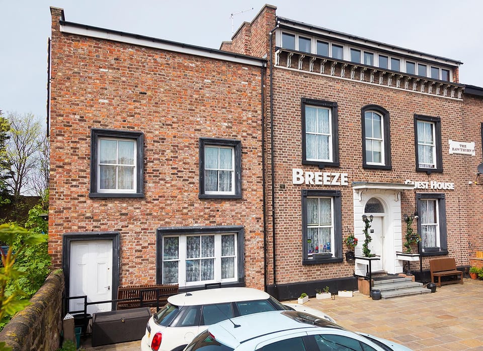 Breeze Guest House Hotel in Liverpool