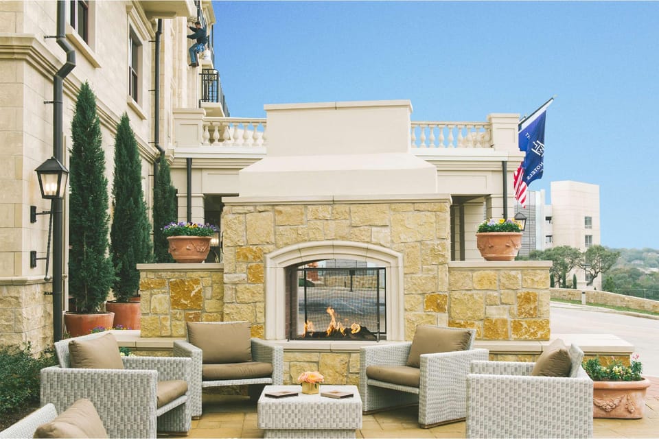 Hotel Viata Hotel in Lake Austin