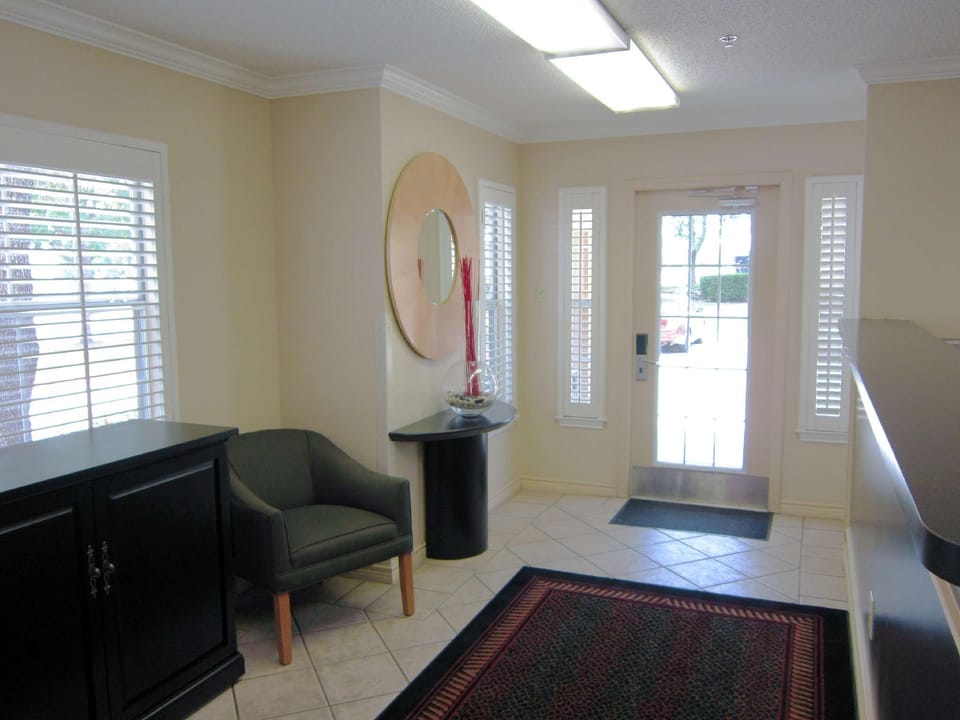 Extended Stay America Suites - San Antonio - Airport Hotel in San Antonio