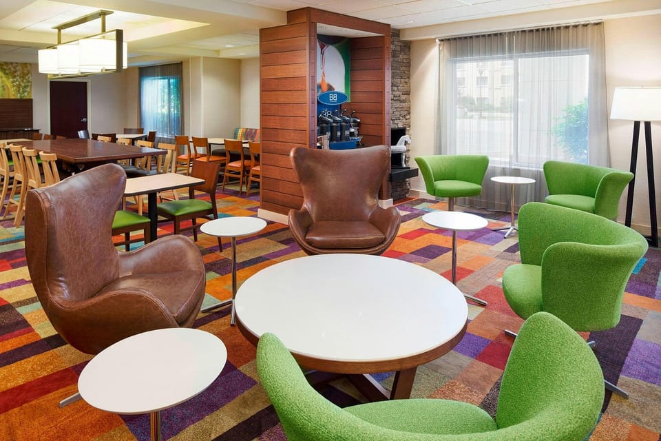 Fairfield by Marriott Inn & Suites Chicago Midway Airport Hotel in Bedford Park