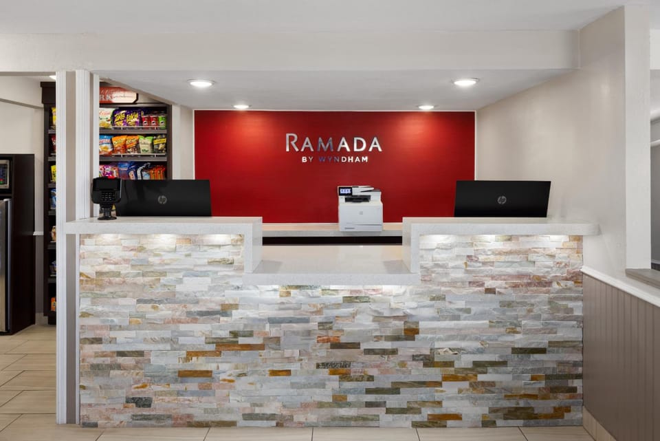 Ramada by Wyndham Medford Airport North Hotel in Medford