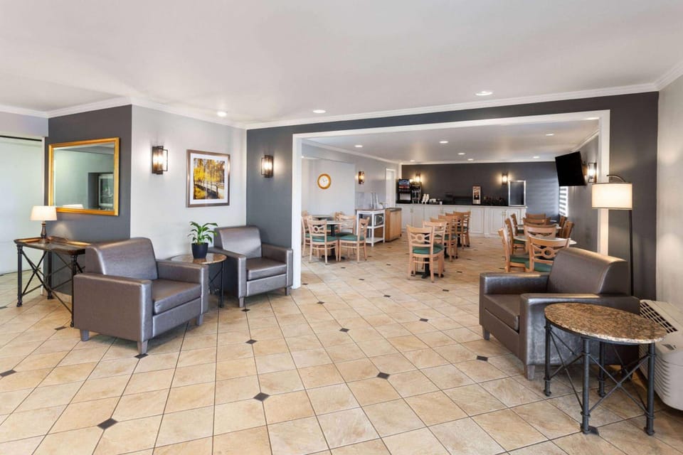 La Quinta Inn by Wyndham Cleveland Independence Hotel in Independence