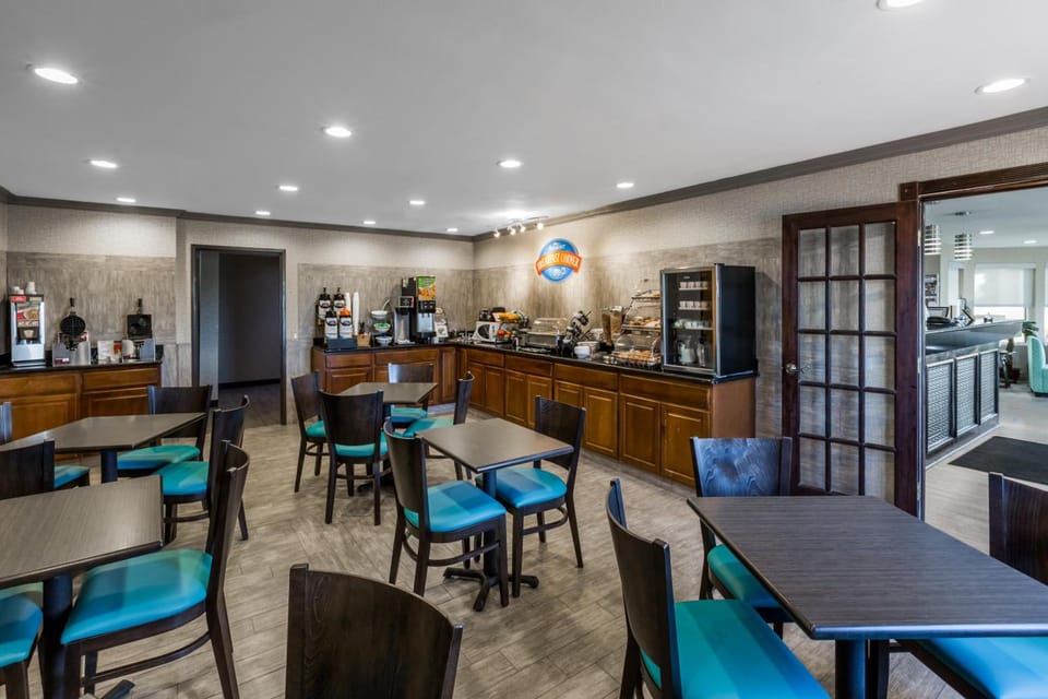 Baymont by Wyndham Pella Hotel in Pella