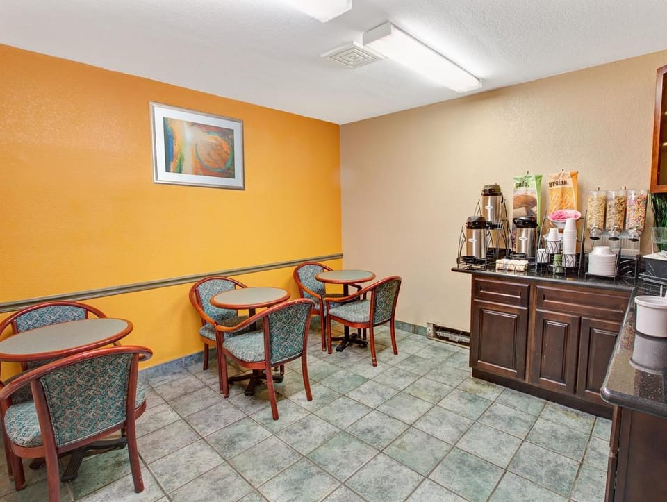 Microtel Inn & Suites by Wyndham Gatlinburg Hotel in Gatlinburg
