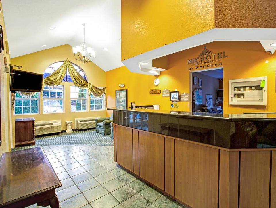 Microtel Inn & Suites by Wyndham Gatlinburg Hotel in Gatlinburg