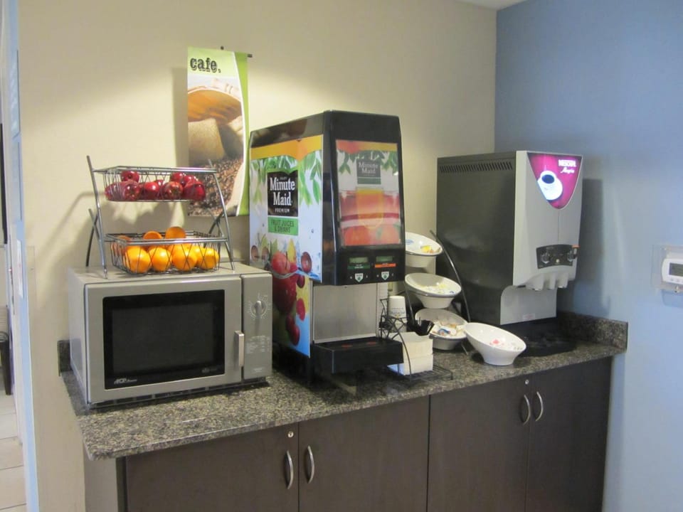 Microtel Inn & Suites by Wyndham San Angelo Hotel in San Angelo