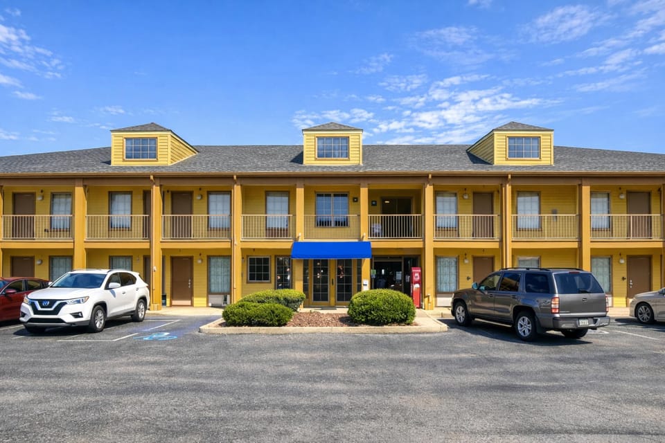 Bonita Lakes Inn by Capital O Meridian I20 Hotel in Meridian