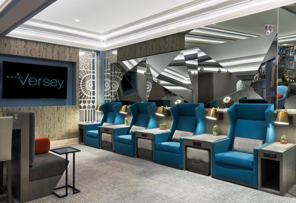 Hotel Versey Chicago Lincoln Park Hotel in Lincoln Park