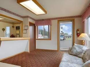 Super 8 By Wyndham Centerville-Richmond Hotel in Indiana