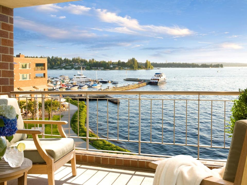 Woodmark Hotel & Still Spa Hotel in Kirkland