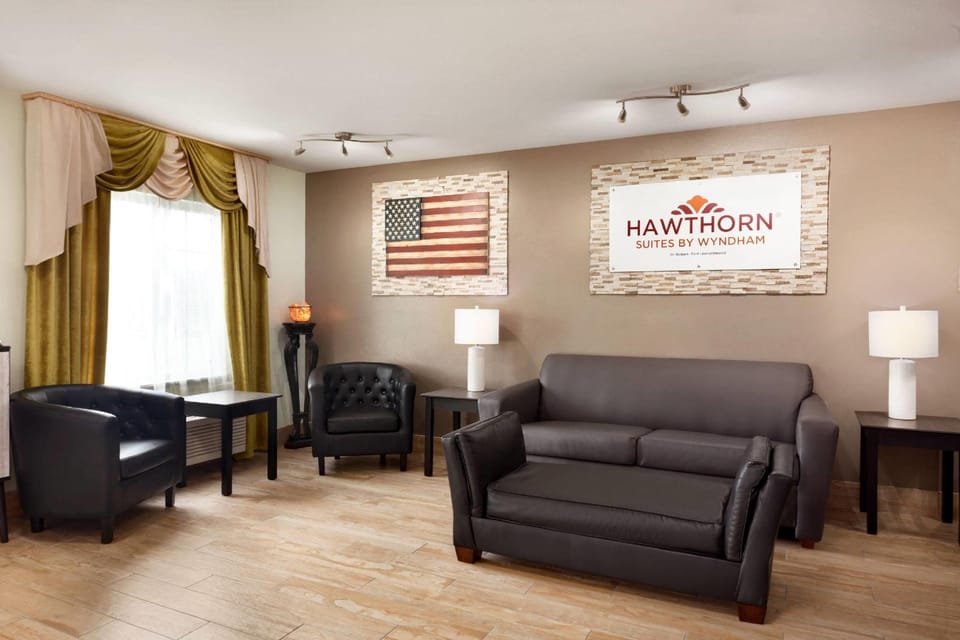 Hawthorn Extended Stay by Wyndham Saint Robert Hotel in Saint Robert