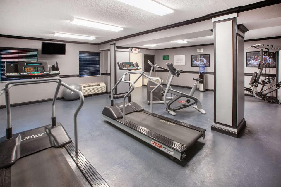 Americas Best Value Inn Canton Hotel in Canton