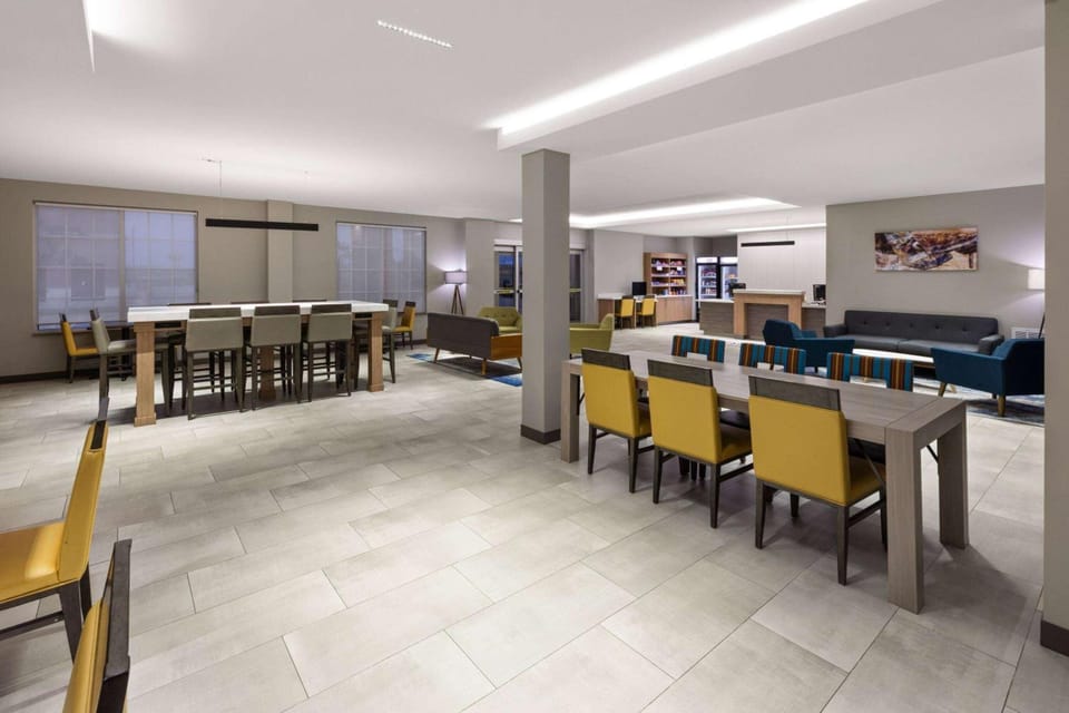 La Quinta Inn & Suites by Wyndham McAlester Hotel in McAlester