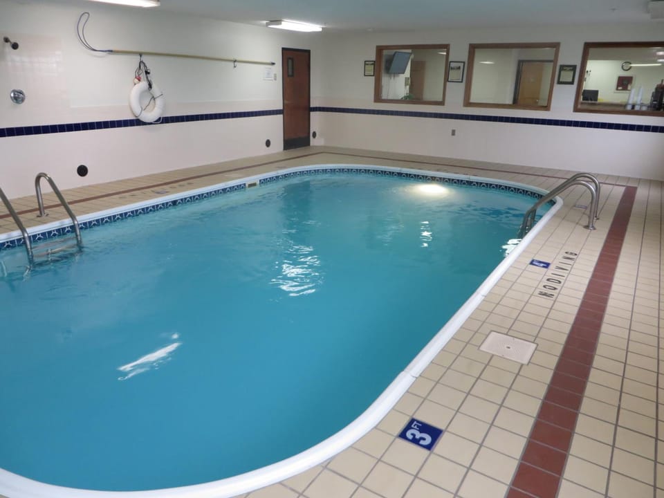 Super 8 By Wyndham Monmouth Il Hotel in Iowa