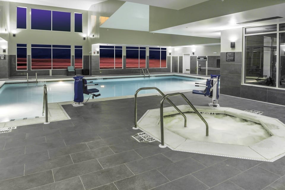 Swimming pool