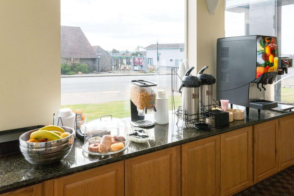 Days Inn by Wyndham Newport OR Hotel in Newport