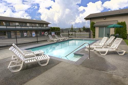 Poulsbo Inn & Suites Hotel in Poulsbo