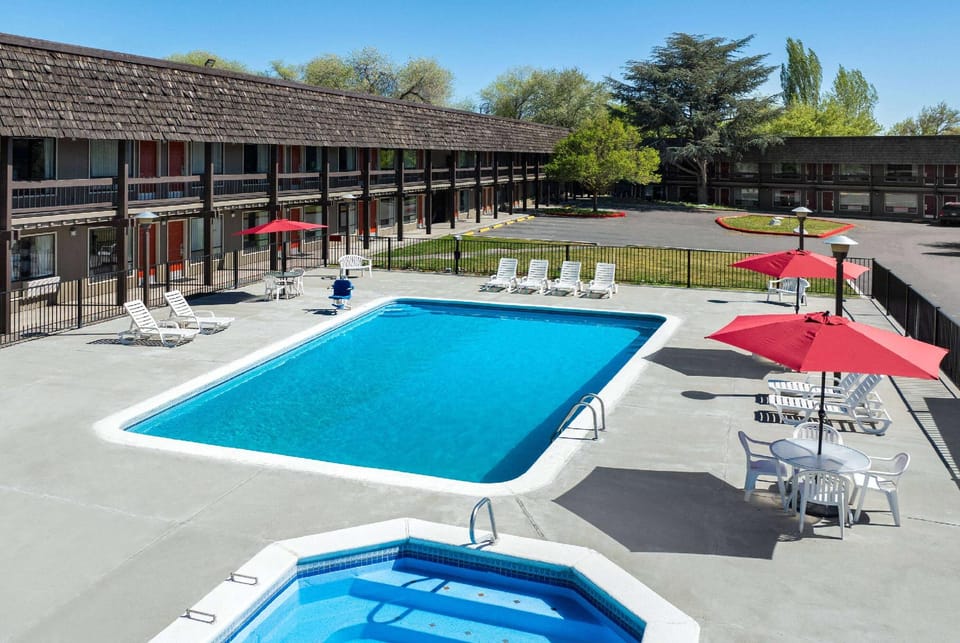 Days Inn by Wyndham Klamath Falls Hotel in Klamath Falls