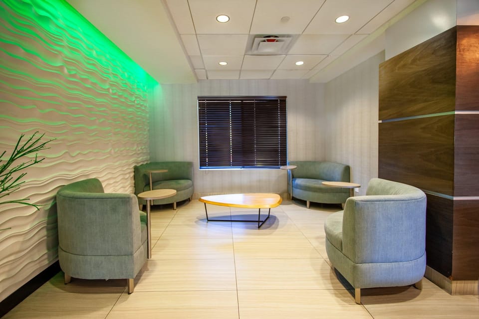 Holiday Inn & Suites Scottsdale North - Airpark by IHG Hotel in Scottsdale